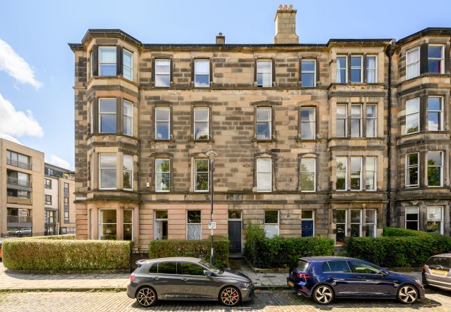 Apartment in Edinburgh - Eyre Crescent 3 Bedroom Apartment - New Town, Edinburgh