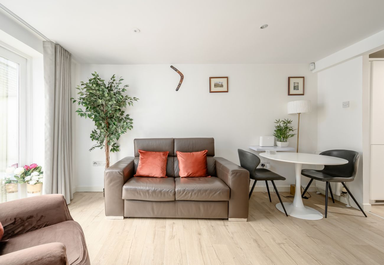 Apartment in Edinburgh - Belford 2 Bedroom Apartment - Edinburgh