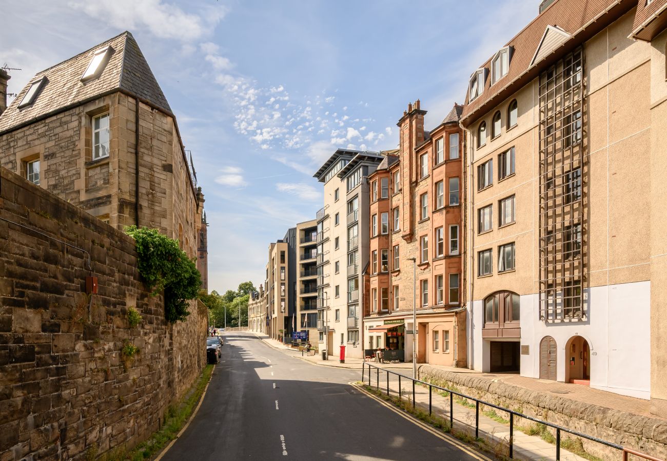 Apartment in Edinburgh - Belford 2 Bedroom Apartment - Edinburgh