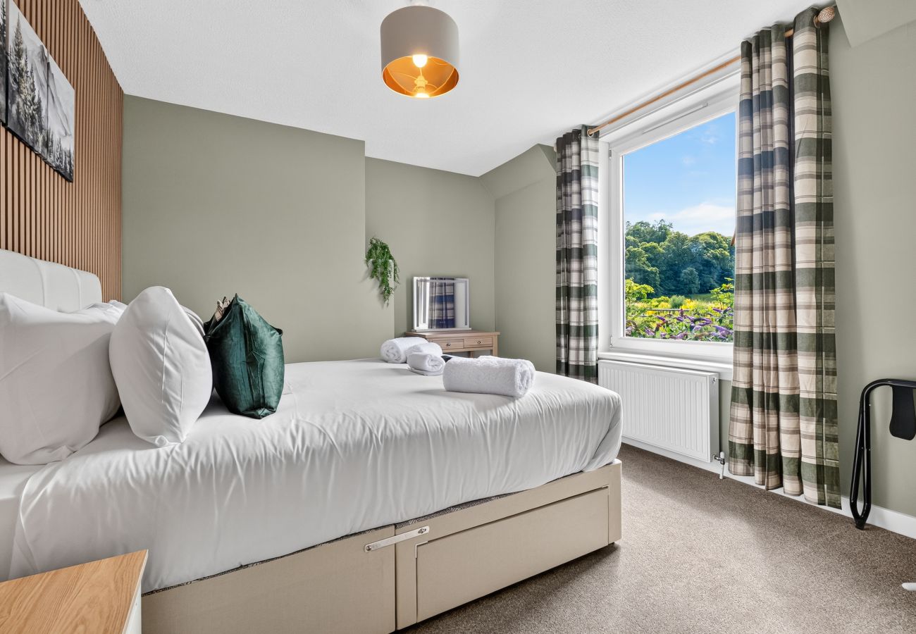 House in Inverness - Riverside 3 Bedroom House - Foyers, Inverness
