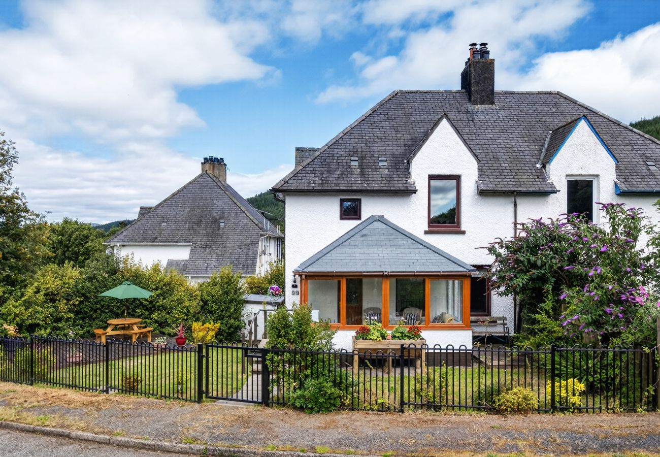 House in Inverness - Riverside 3 Bedroom House - Foyers, Inverness