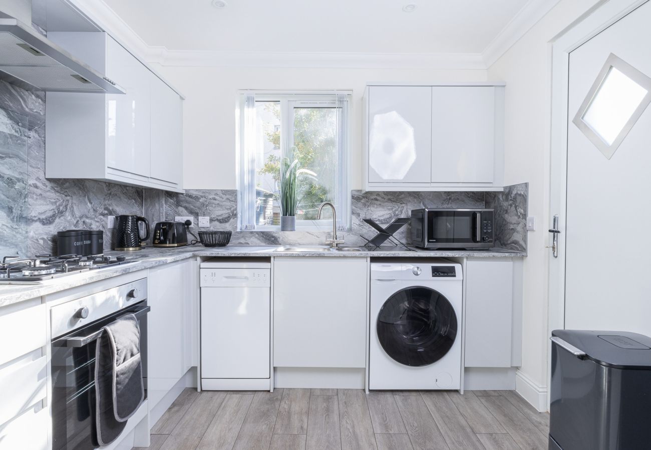 House in Edinburgh - Ross Gardens 2 Bedroom House - Edinburgh 