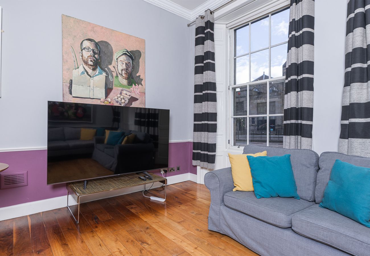Apartment in Edinburgh - York Place 2 Bedroom Apartment - Edinburgh