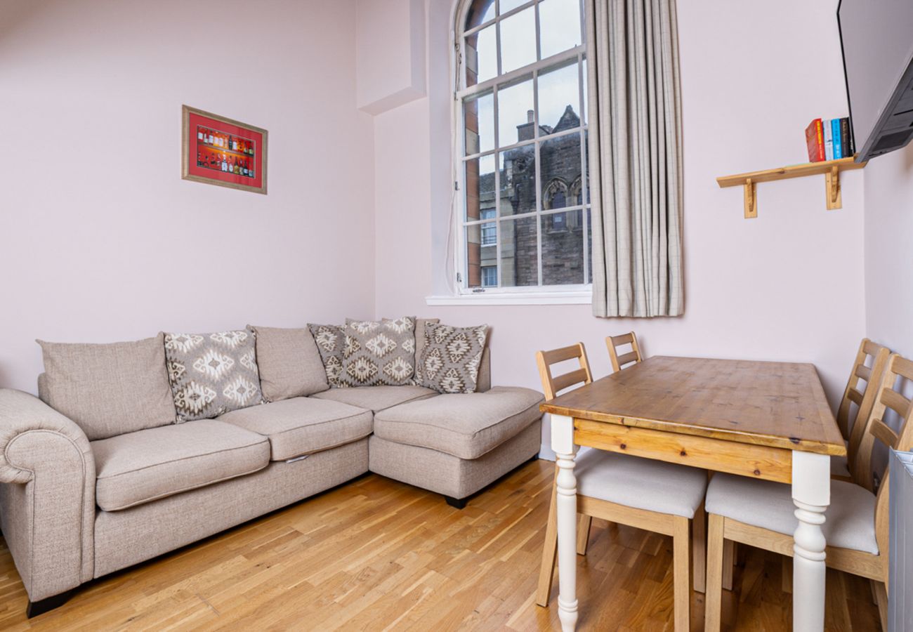 Apartment in Edinburgh - Drummond 2 Bedroom Apartment - Edinburgh
