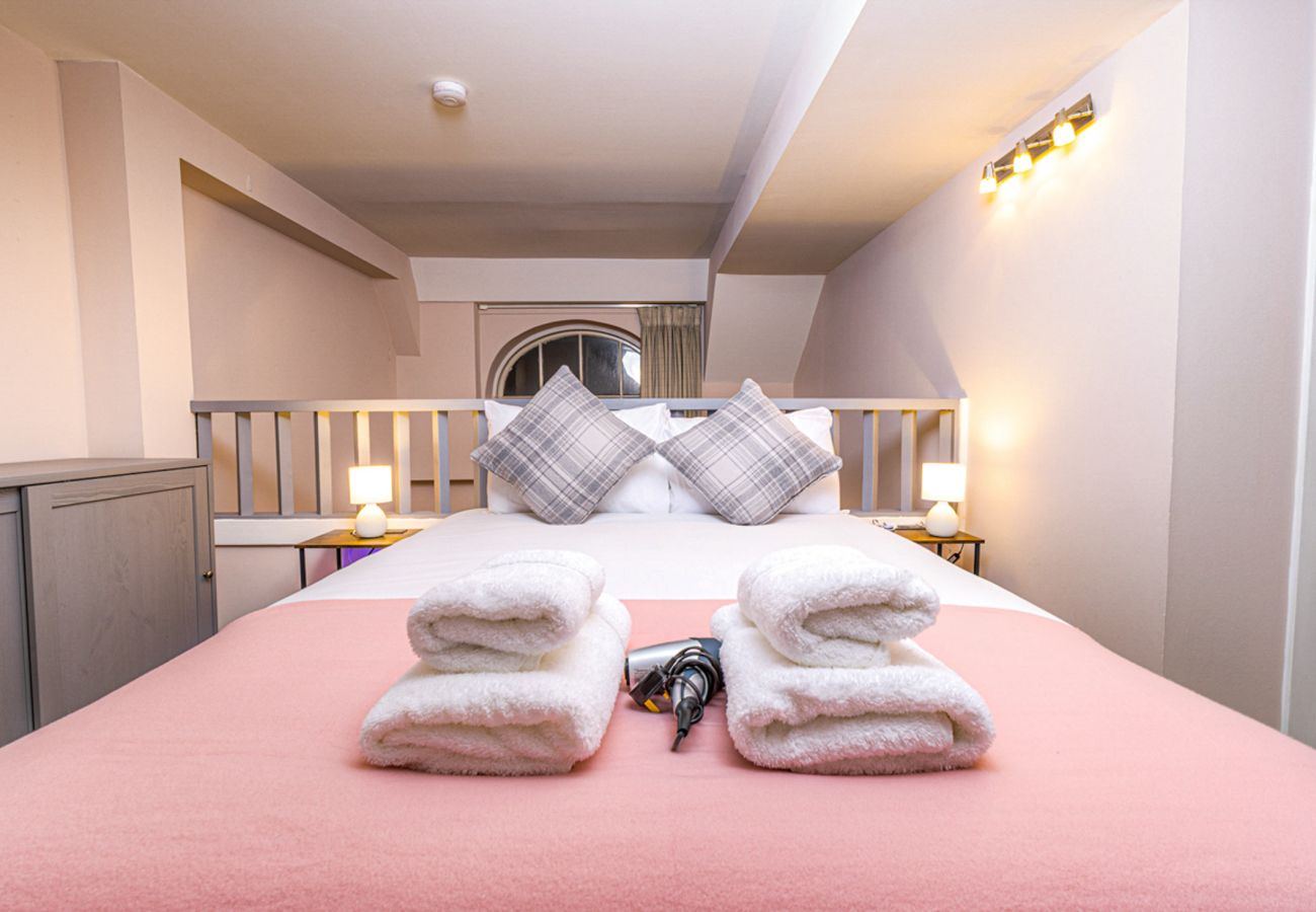 Apartment in Edinburgh - Drummond 2 Bedroom Apartment - Edinburgh