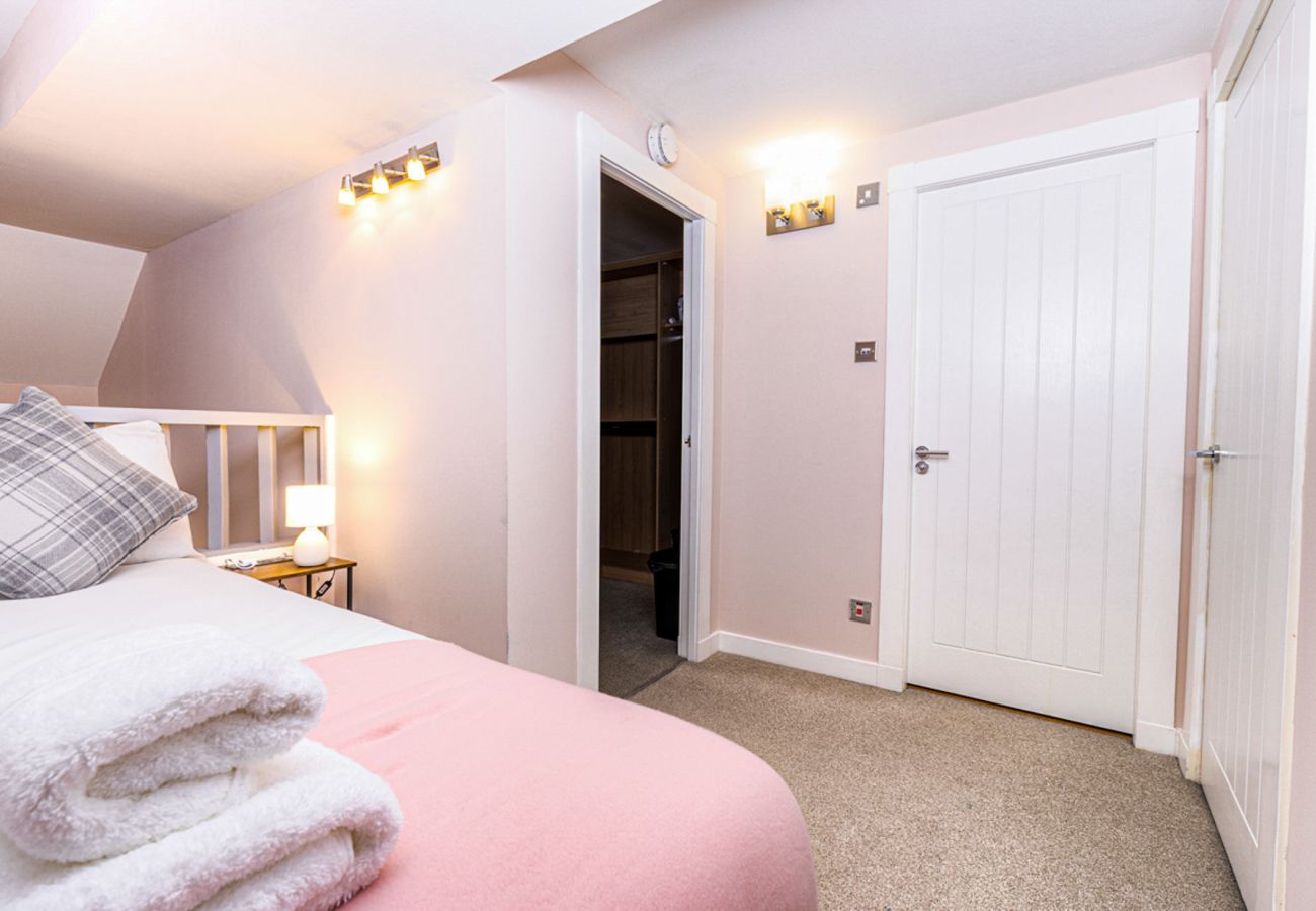 Apartment in Edinburgh - Drummond 2 Bedroom Apartment - Edinburgh